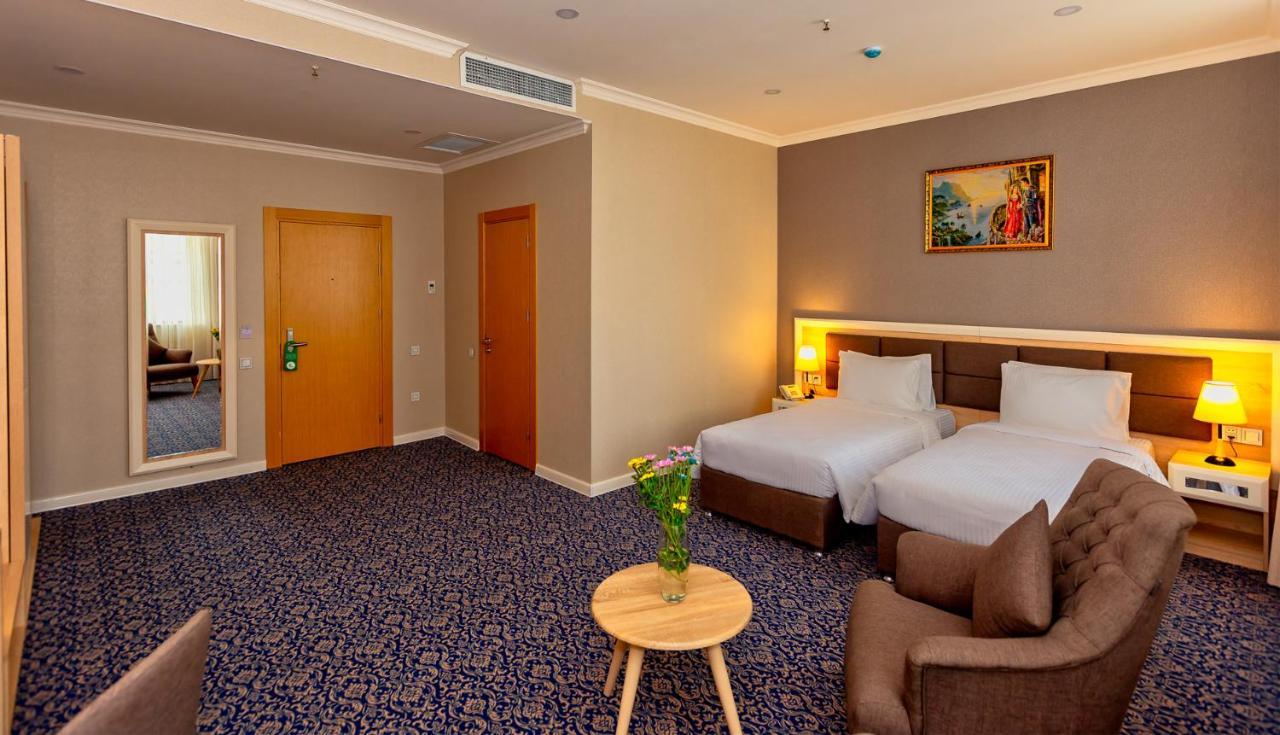 Golden City Hotel Baku Exterior foto