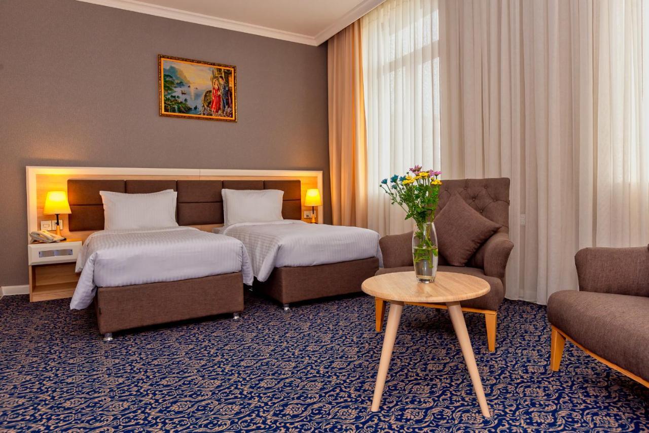 Golden City Hotel Baku Exterior foto